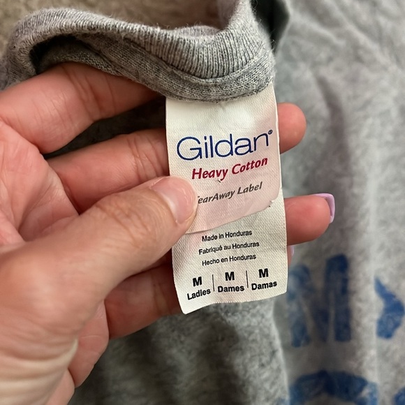 “Gildan- Warriors Champions Shirt” - Picture 5 of 7